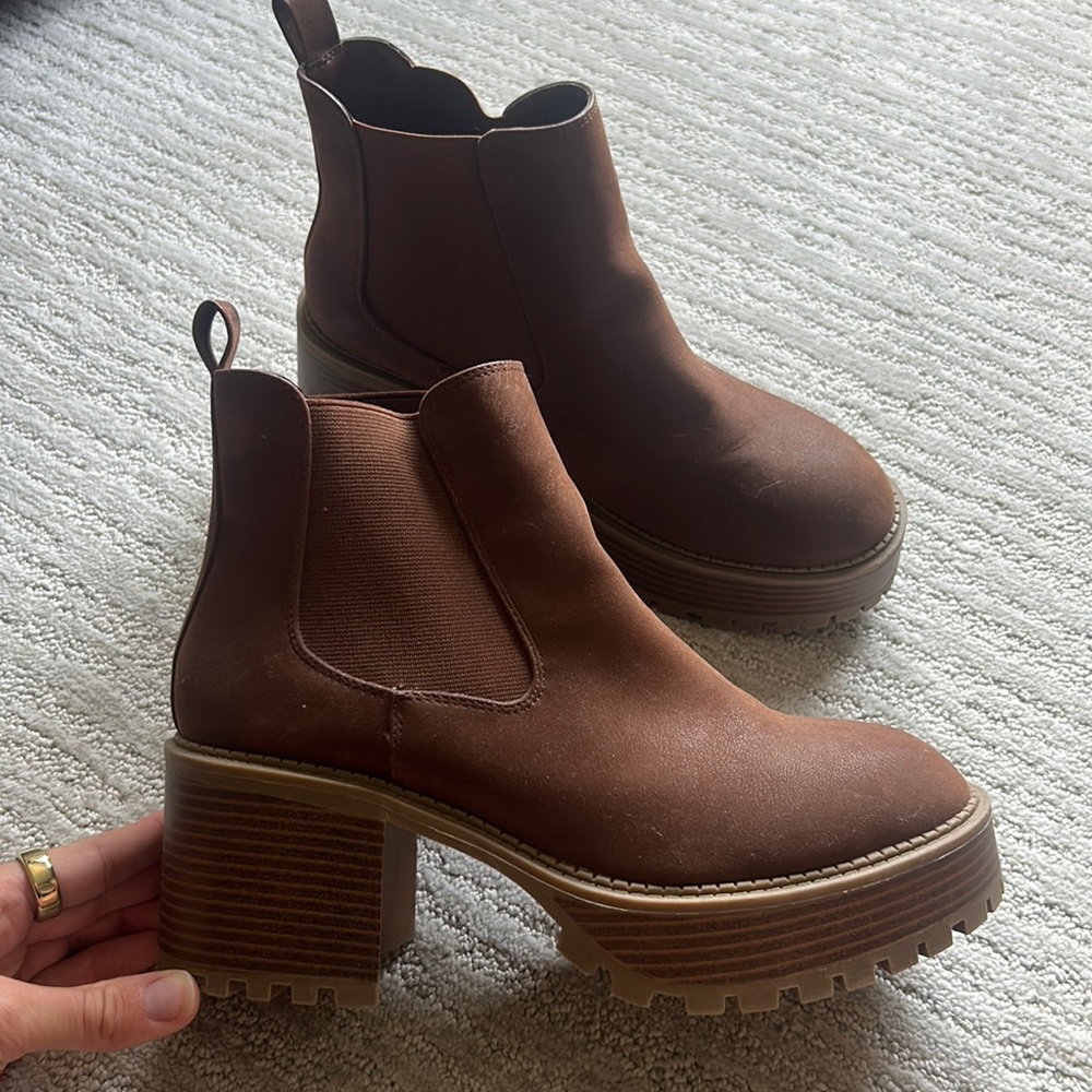 Women’s Brown Boots
